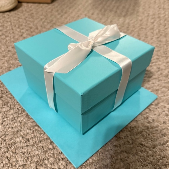 Tiffany & Co original packaging - Picture 1 of 3